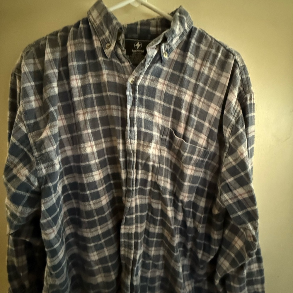 Thundershirt Blue and White Button Down Shirt